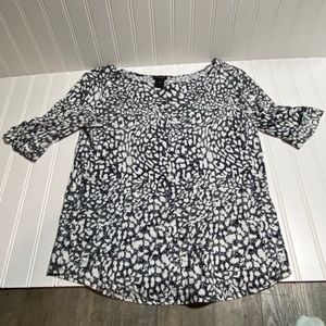 Ann Taylor White & Black Elbow sleeve top